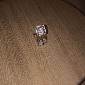 Pandora stud earrings rose gold